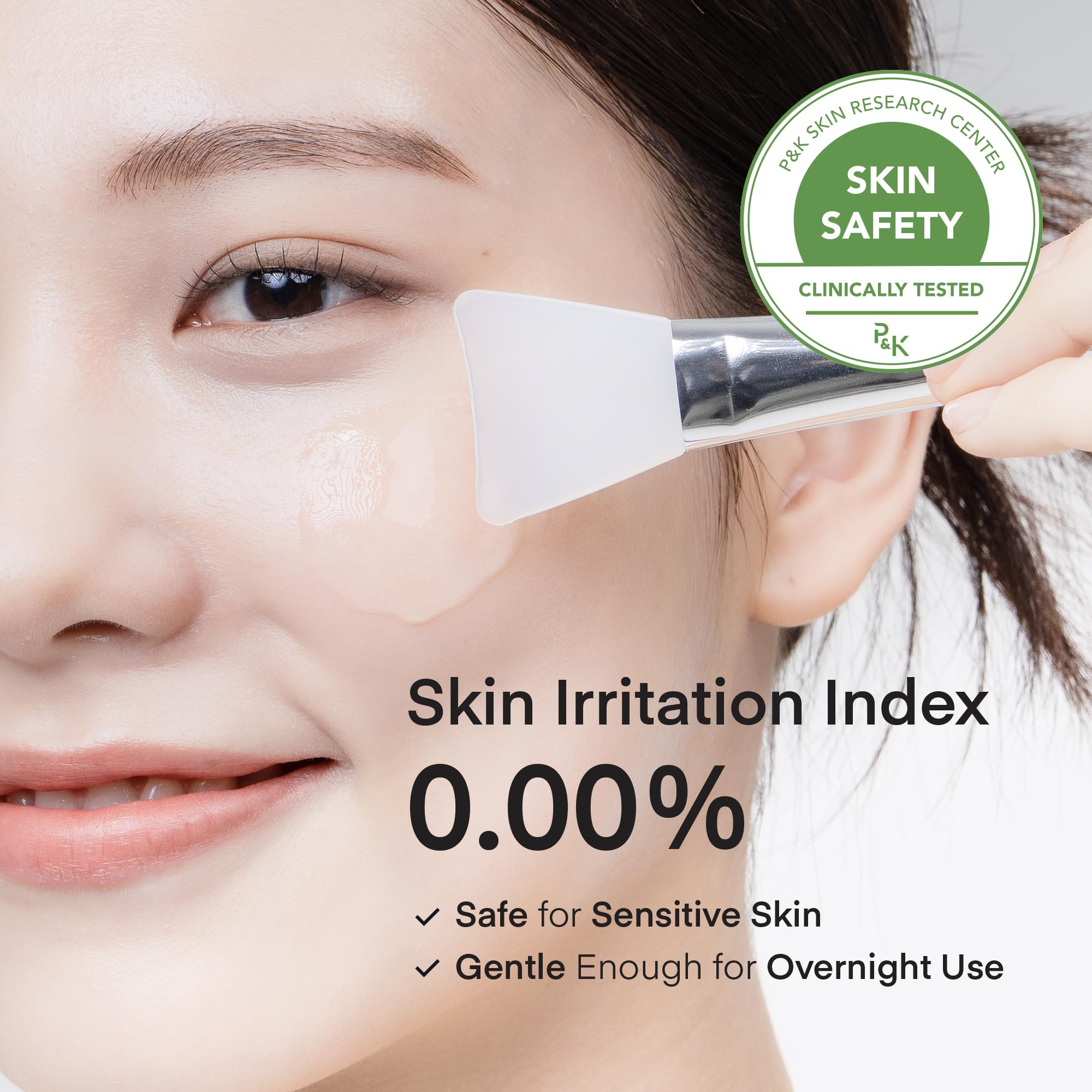 TEREZ & HONOR TremellaGlo serum texture closeup reveals smooth, moisturizing feel.