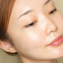 Thank You Farmer Sun Project Shimmer features pinkish micro pearls for radiant water-like shine.