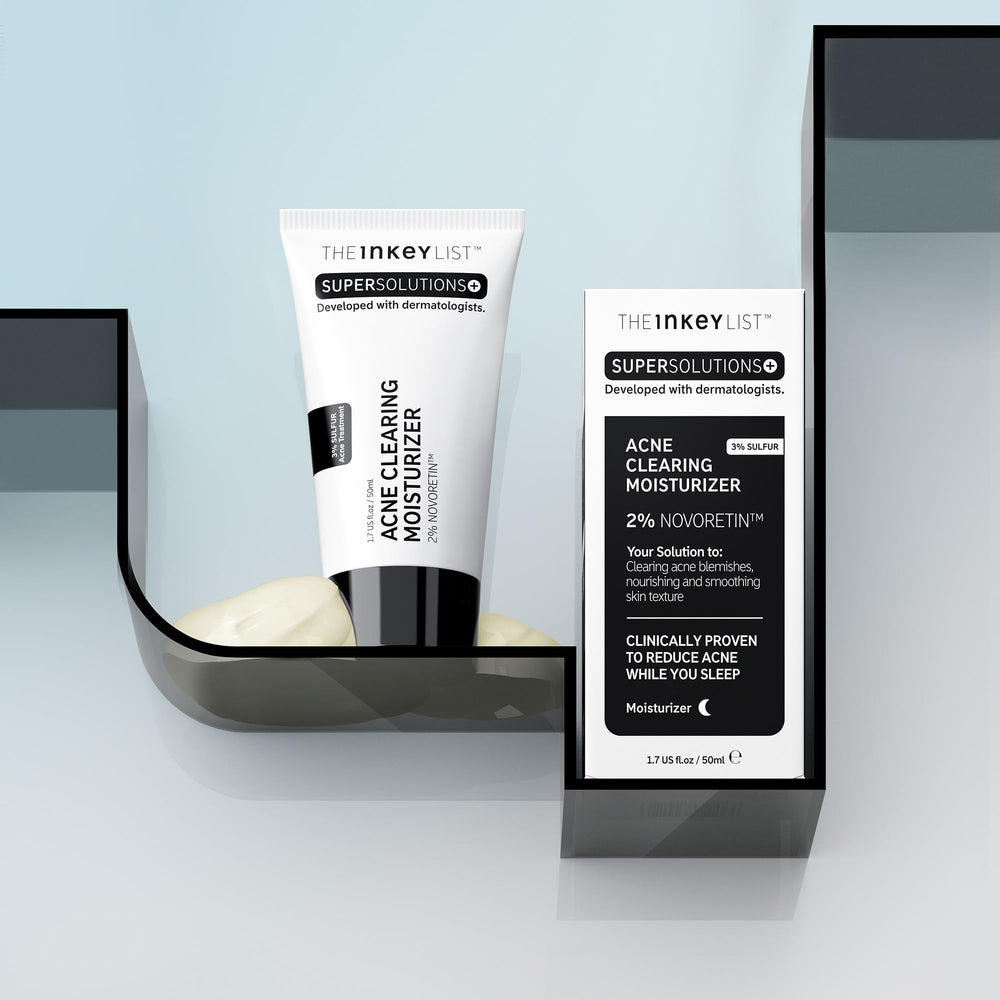 Face application of The INKEY List Novoretin 2% Moisturizer with lightweight absorption