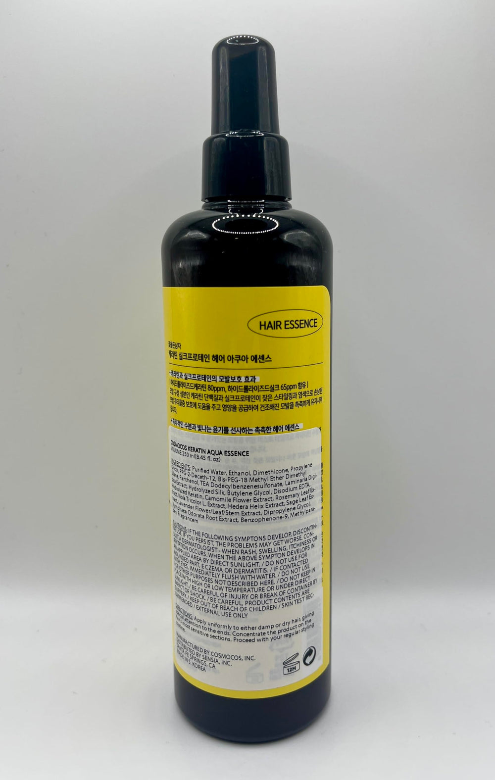The Man Company Keratin SilkProtein Aqua Essence application swatch demonstrates easy distribution.