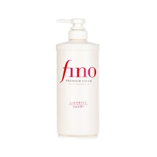 Foamy lather from Thunder Tech JapanFino Premium Touch Moist Shampoo enhances cleansing