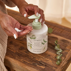 Sodium hyaluronate helps lock in moisture for lasting hydration.