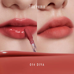 TIMEPHORIA Altera Diva gloss-to-matte swatch demonstrating texture transformation