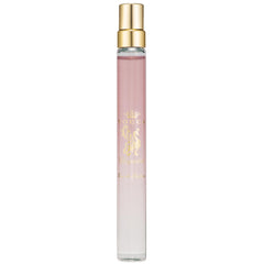 TOCCA Cleopatra vanilla musk note close-up, warm finish and sophistication.