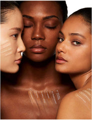 Tom Ford Shade and Illuminate Soft Radiance Foundation shell beige shade swatch for light skin glow