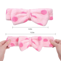 Tomolucky Direct coral fleece headband keeps hair dry during facial cleansing.