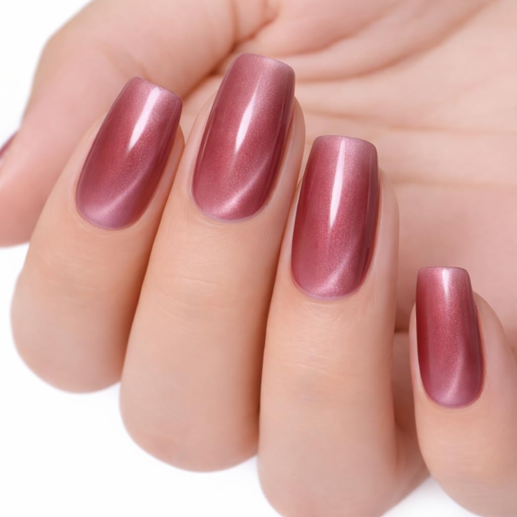 TONES Rosewood Cashmere magnet close-up highlighting cat-eye effect.
