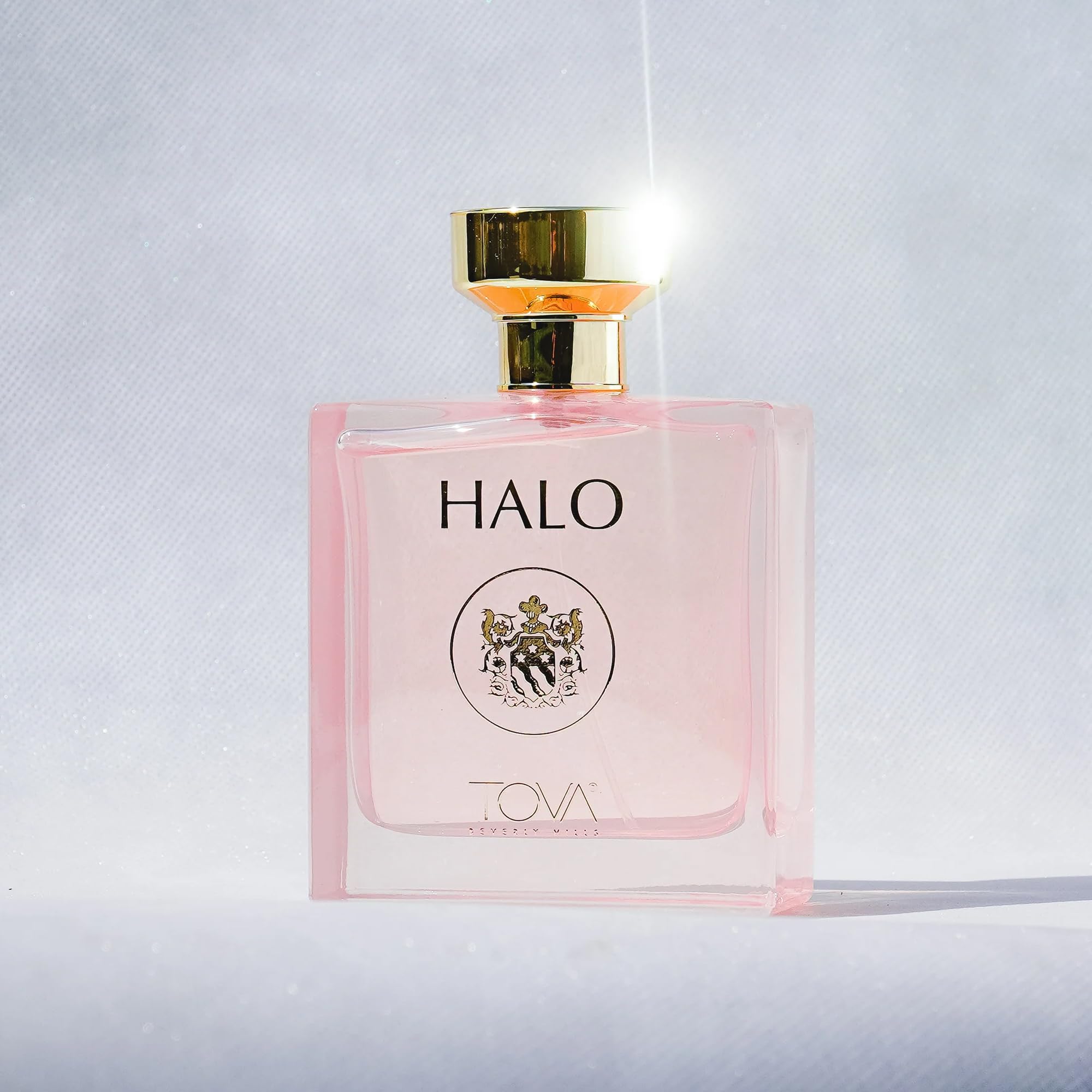 Tova Halo bottle cap close-up highlights premium finish for special occasions.