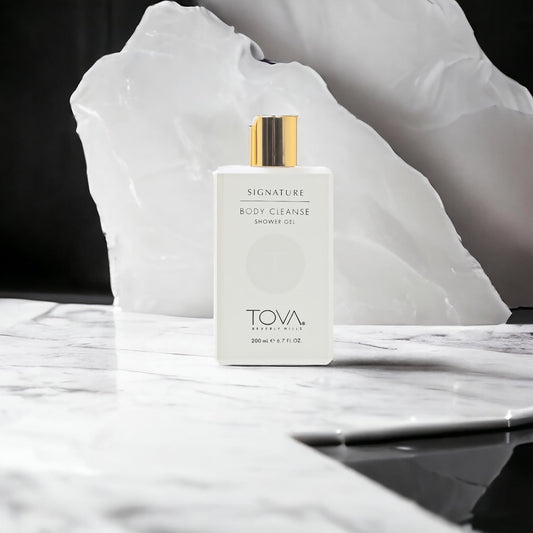Creamy lather from Tova Signature shower gel in a close-up.