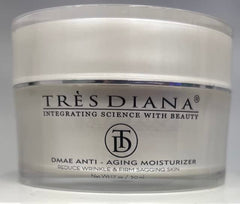 TRÈSDIANA DMAE moisturizer bottle close-up highlighting premium anti-aging formula for daily hydration.