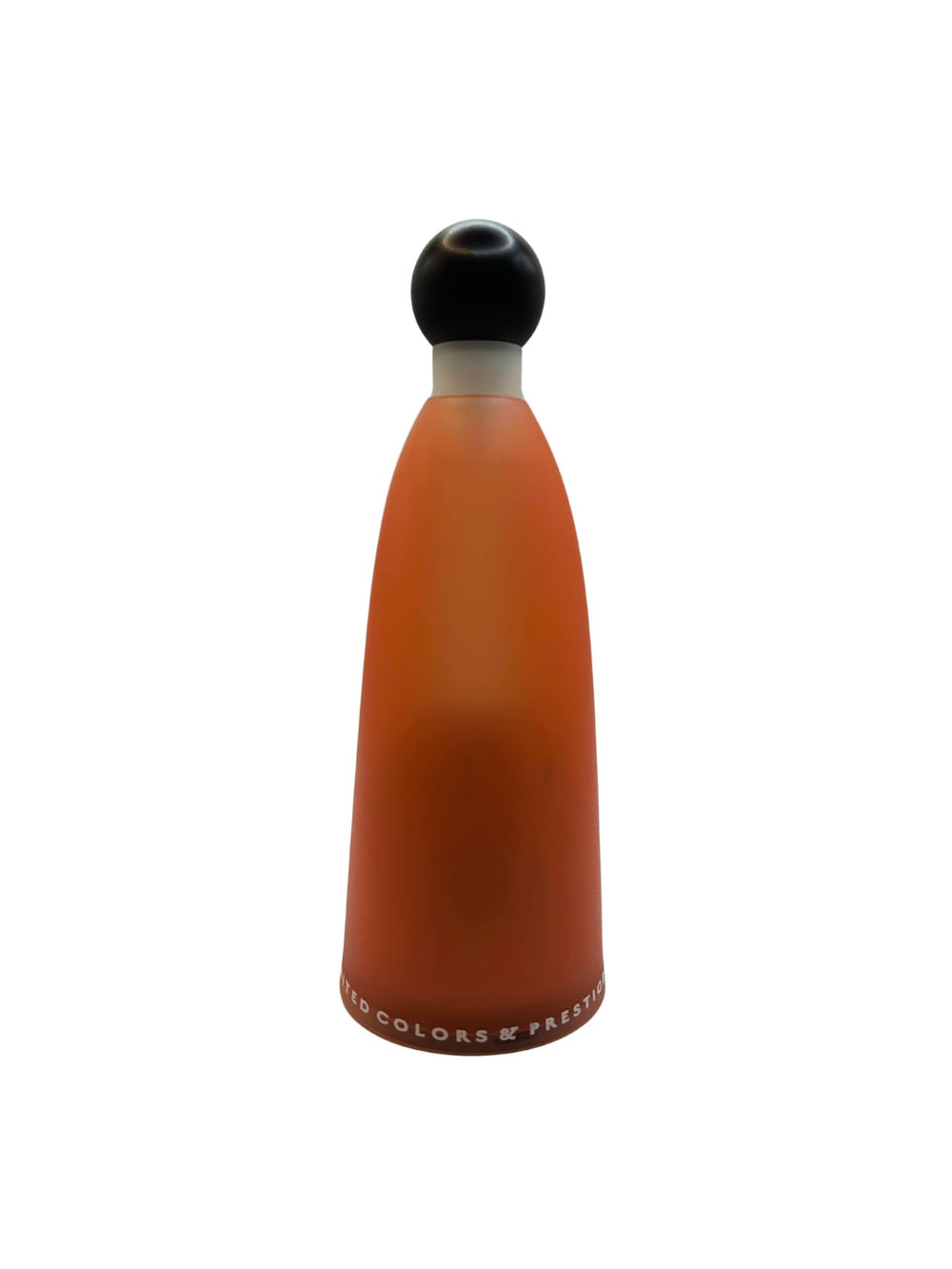 TRIBÙ Italiano EDP close-up label highlighting amber notes and lasting impression.
