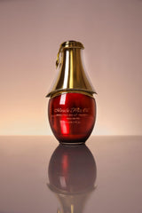 Tricomax Vivandi Miracle Fruit Oil dispensing drop for quick absorption.