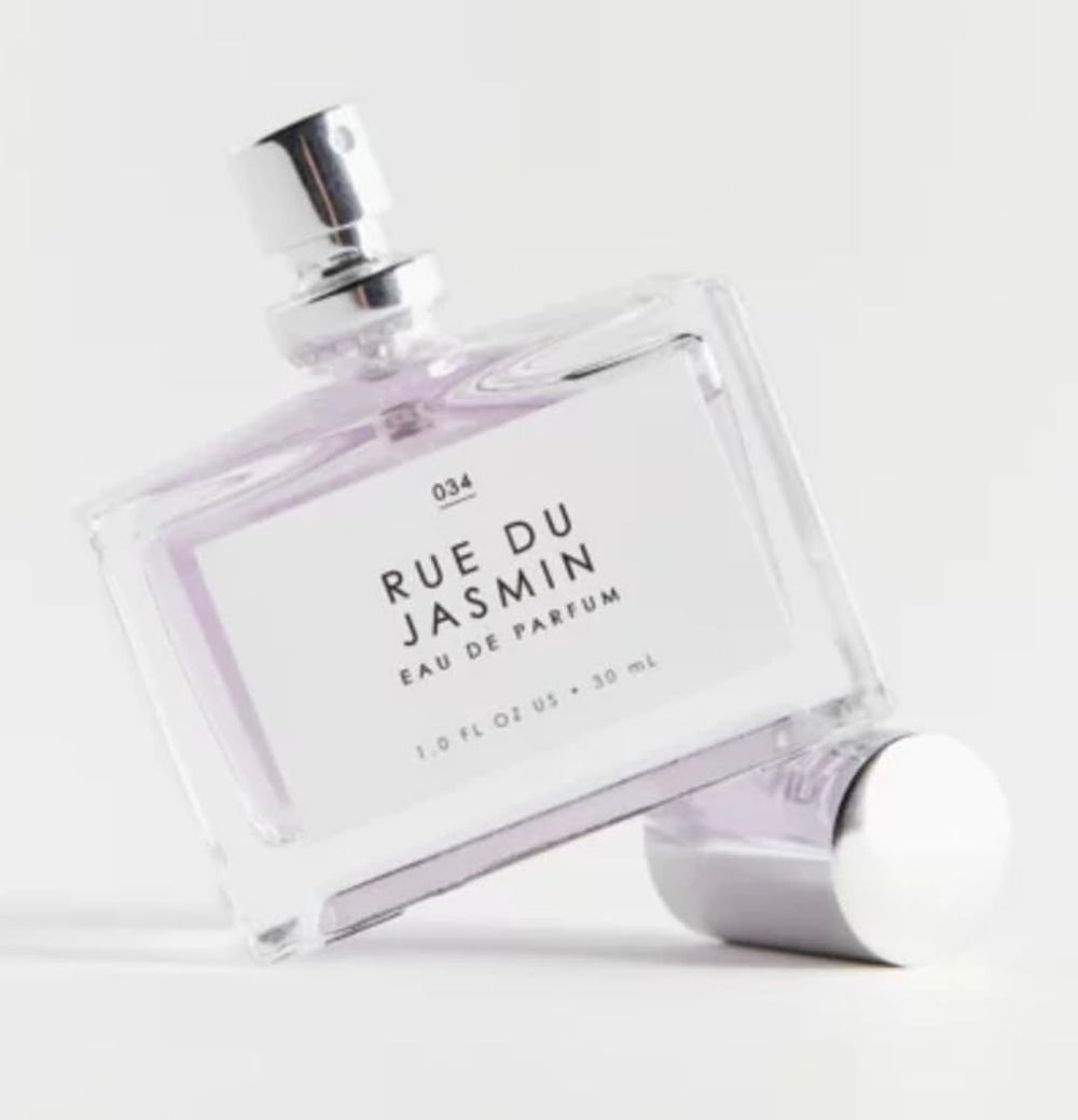 Tru Fragrance Gourmand Rue du Jasmin bottle pour for a light, daily floral scent