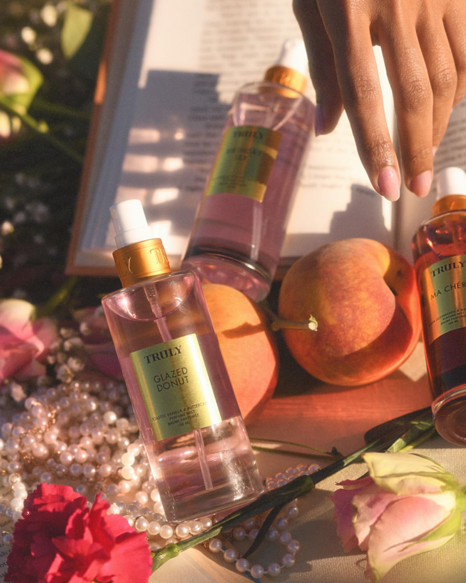 Truly Glazed Donut vanilla note closeup emphasizes comforting, mood-friendly fragrance.