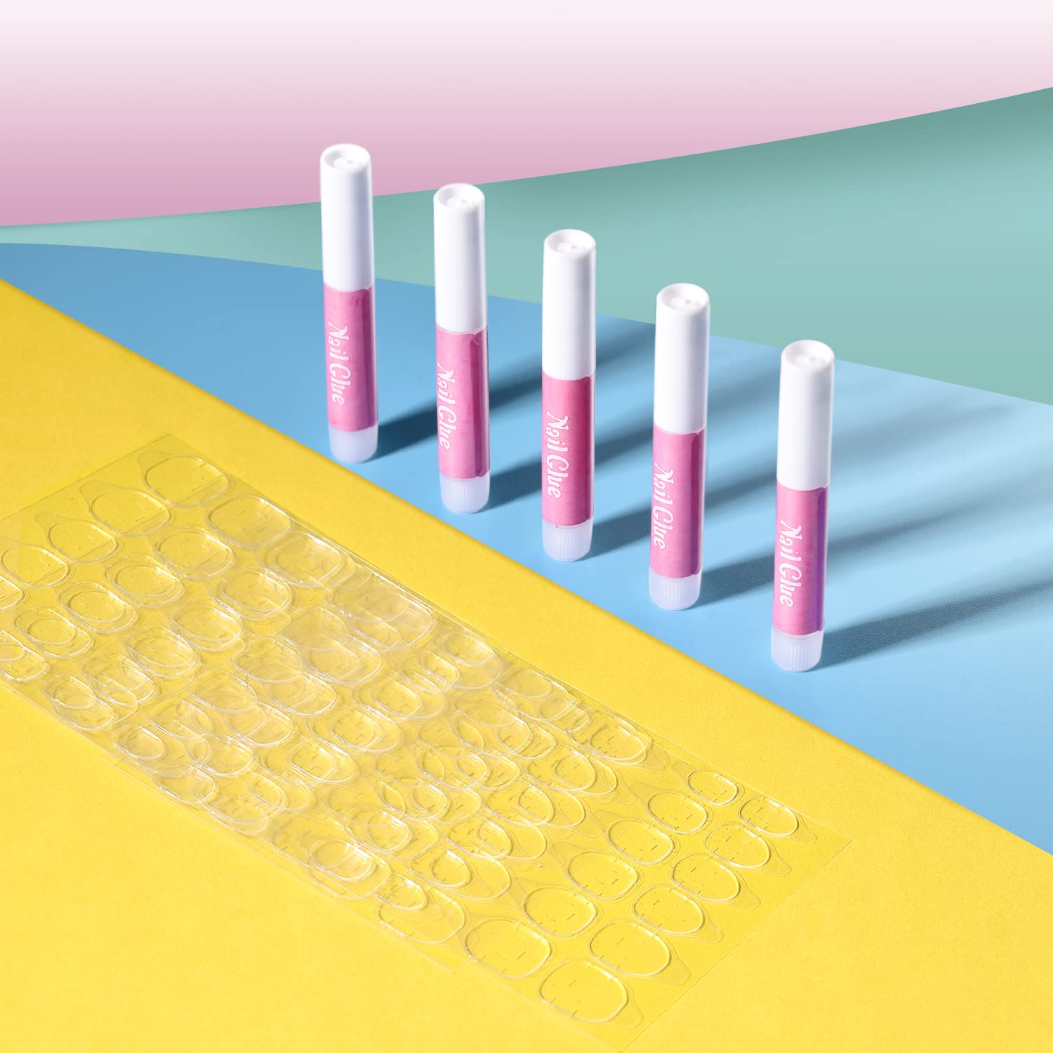 TsMADDTs storage-friendly kit includes tools for quick on-the-go nails