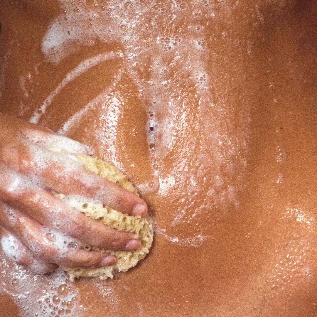 Uni Skin Shield caviar-lime-splash evokes tropical scent and refreshing mood.