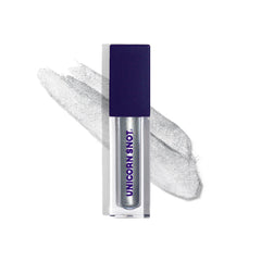 UNICORN SNOT Eyelighter eyelid glow swipe delivers radiant, long-wearing shimmer.