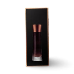 United Scents Black Point sleek packaging in black and bronze enhances display appeal.