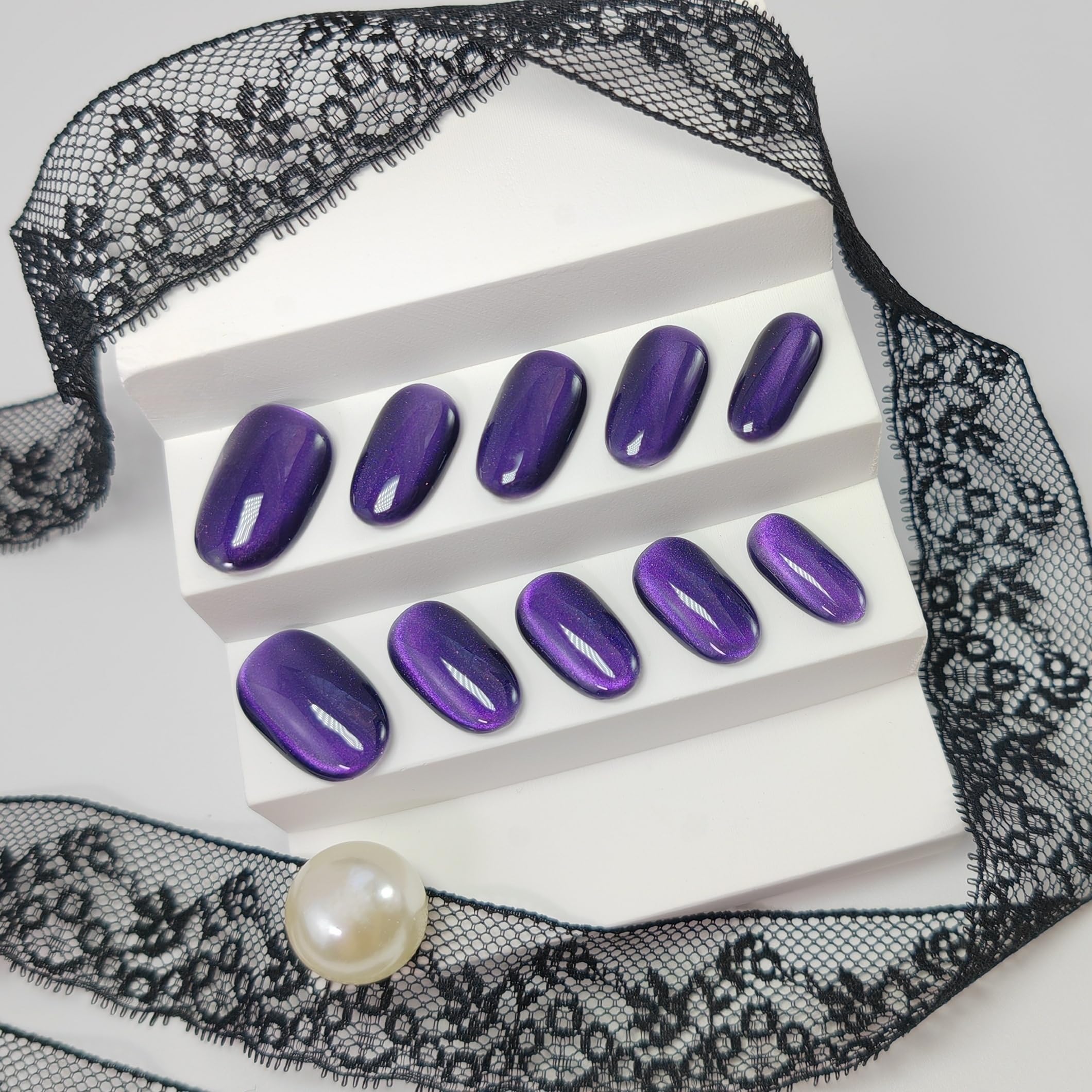 UNIYVOH short oval nails provide comfortable, natural-fitting wear