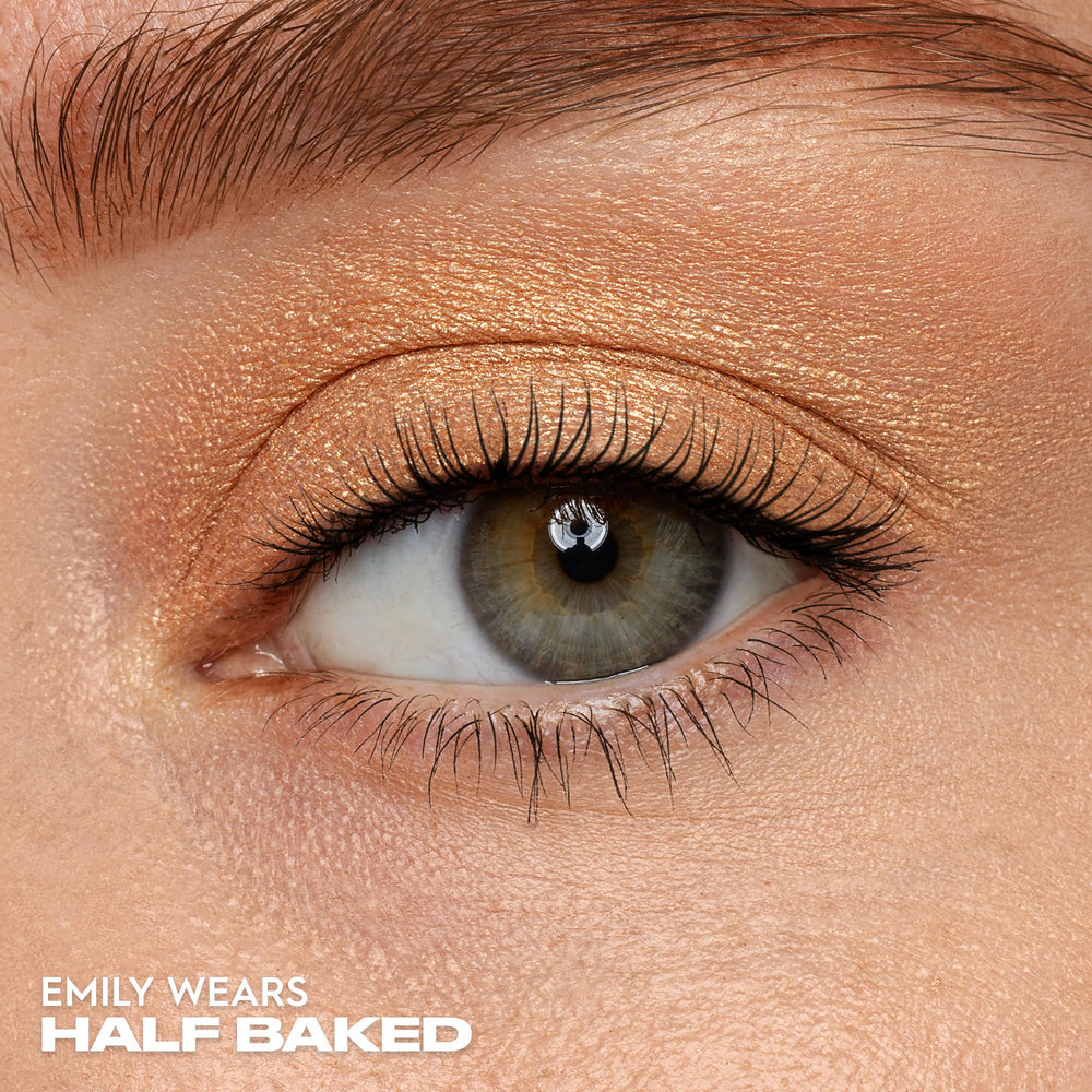 Urban Decay 24/7 Satin Sand provides smooth blendability and warmth