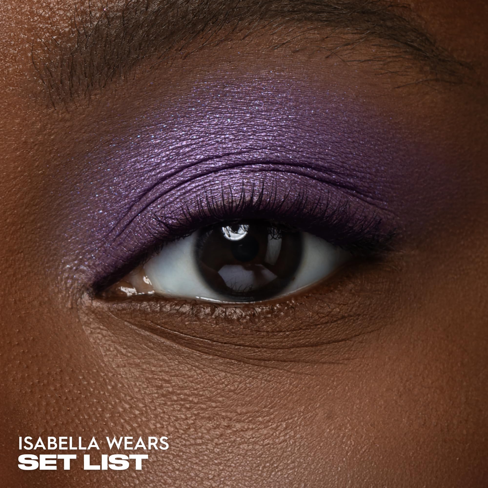 Urban Decay 24/7 Eyeshadow compact close-up shows premium vegan pigment.