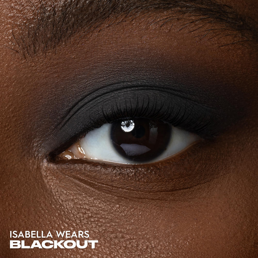 Urban Decay 24/7 Eyeshadow matte finish application demonstrates smooth crease-free color.