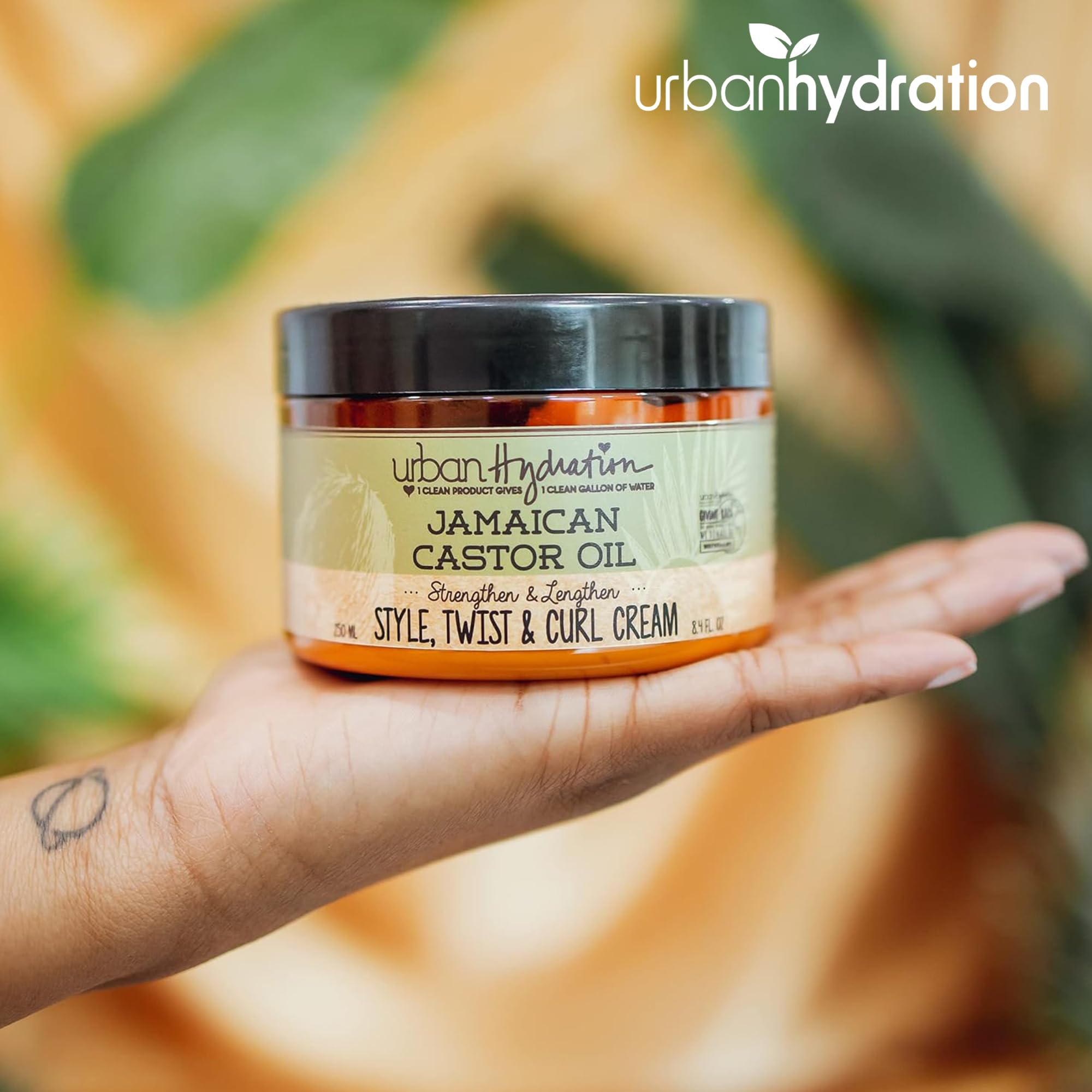Ginger and aloe vera ingredients appear on label for natural hydration.