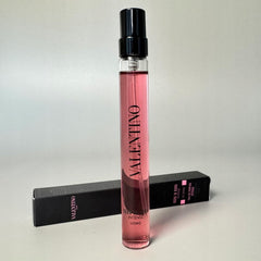 Valentino Uomo Born In Roma Intense packaging display highlights premium travel-friendly Eau de Parfum.