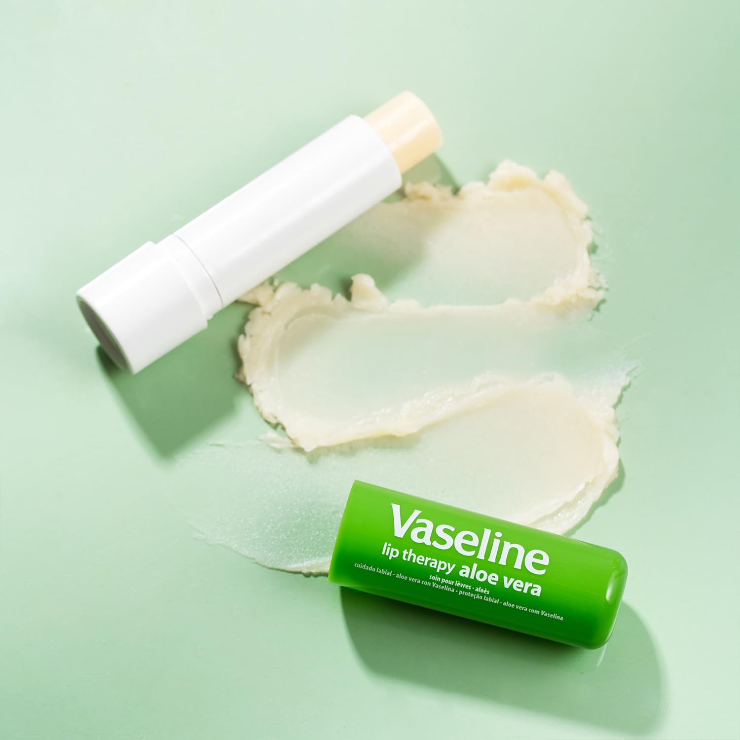 Lips with subtle shine after Aloe Fresh application.