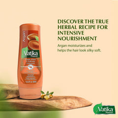 Vatika Naturals Moisturizing Conditioner application demonstrates easy, daily use for smoother hair.