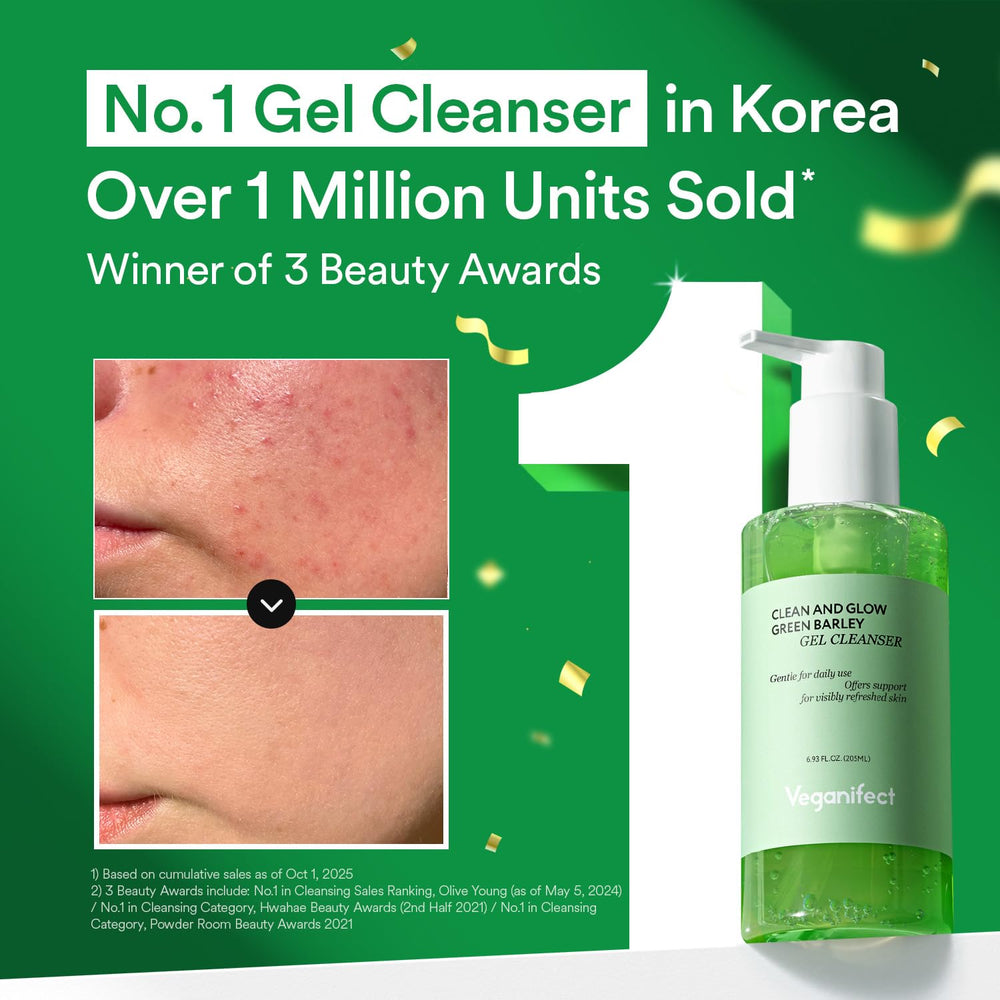 Creamy gel-to-foam texture ready to gently cleanse pores and refresh skin.