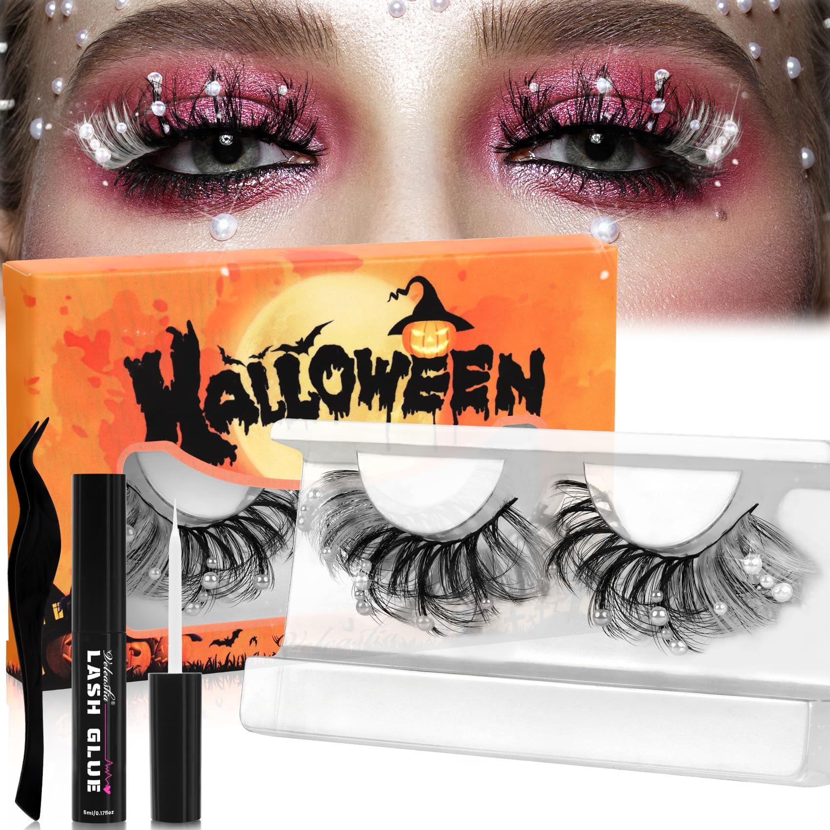 Veleasha Christmas Lashes with pearl accents at the outer corner for a glam pop.