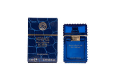 Versace Eau Fraiche Extreme mini on skin suggests versatile daily use.