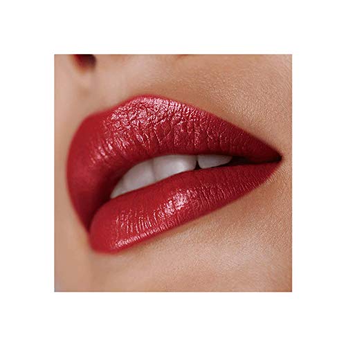 Victoria Beckham Beauty Lip Definer RED features precise tip for effortless contour and long wear