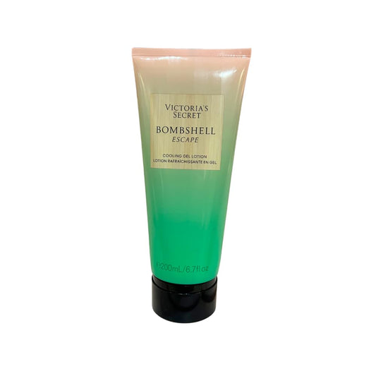 Bombshell Escape gel texture close-up showing fast absorption for smooth skin.