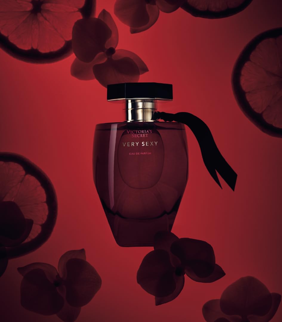 Compact 7ml EDP travels easily in a purse or bag