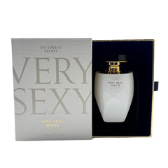 Citrus top note peek on bottle, adds refreshing sparkle.