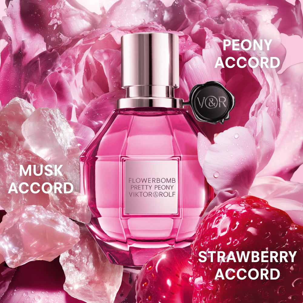 Close-up of Viktor&Rolf Flowerbomb Pretty Peony petals highlighting freshness and charm.