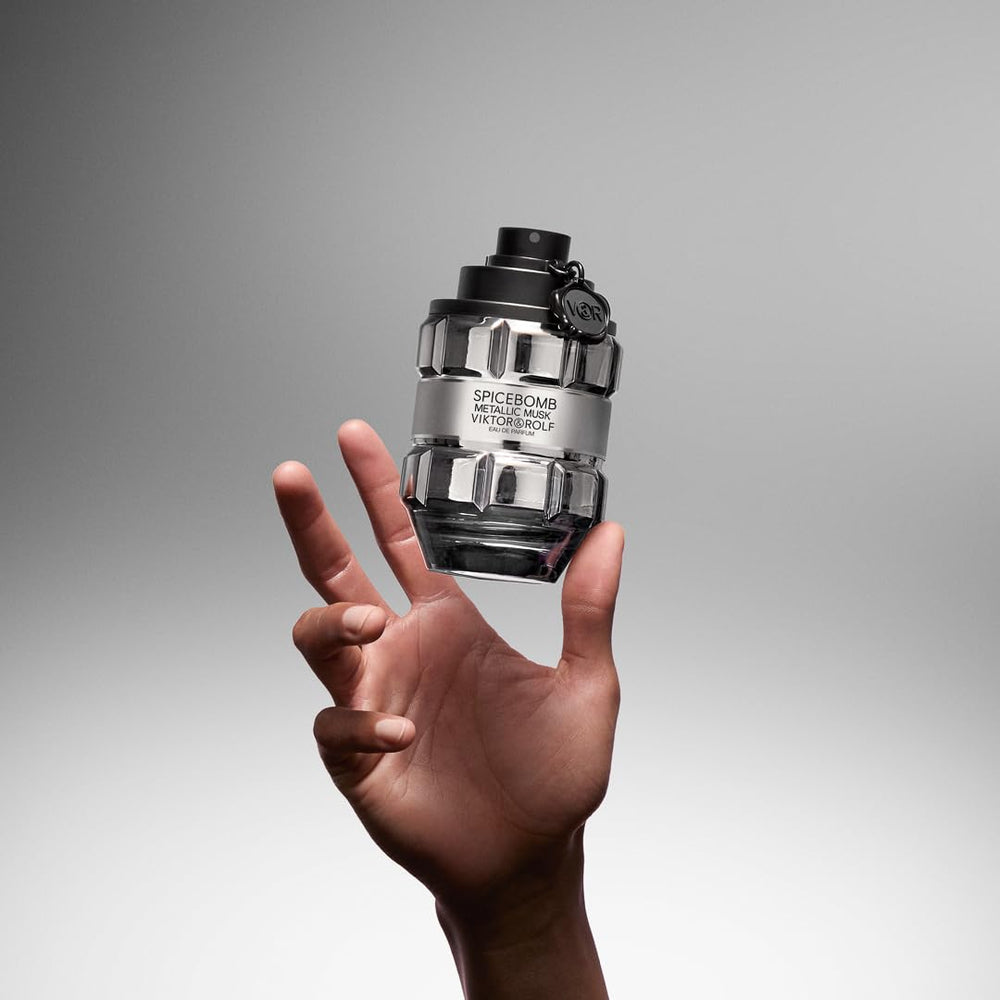 Viktor&Rolf Spicebomb Metallic Musk packaging box with gift-ready design