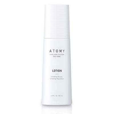 Vineen The Fame Lotion bottle pour for balanced moisture on dry skin