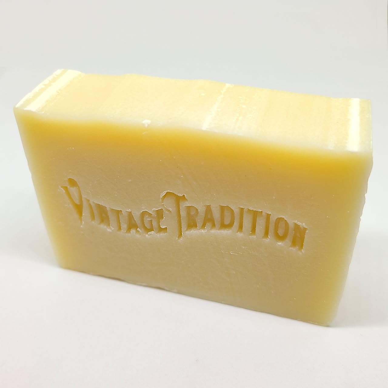 Vintage Tradition natural ingredients highlight pure skincare without additives.