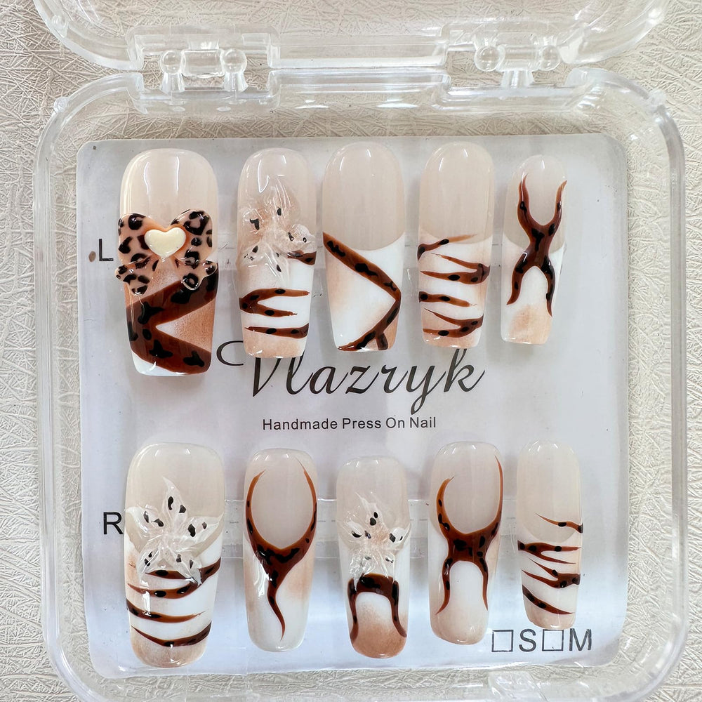 Vlazryk nail-kit components including jelly stickers for simple home application.