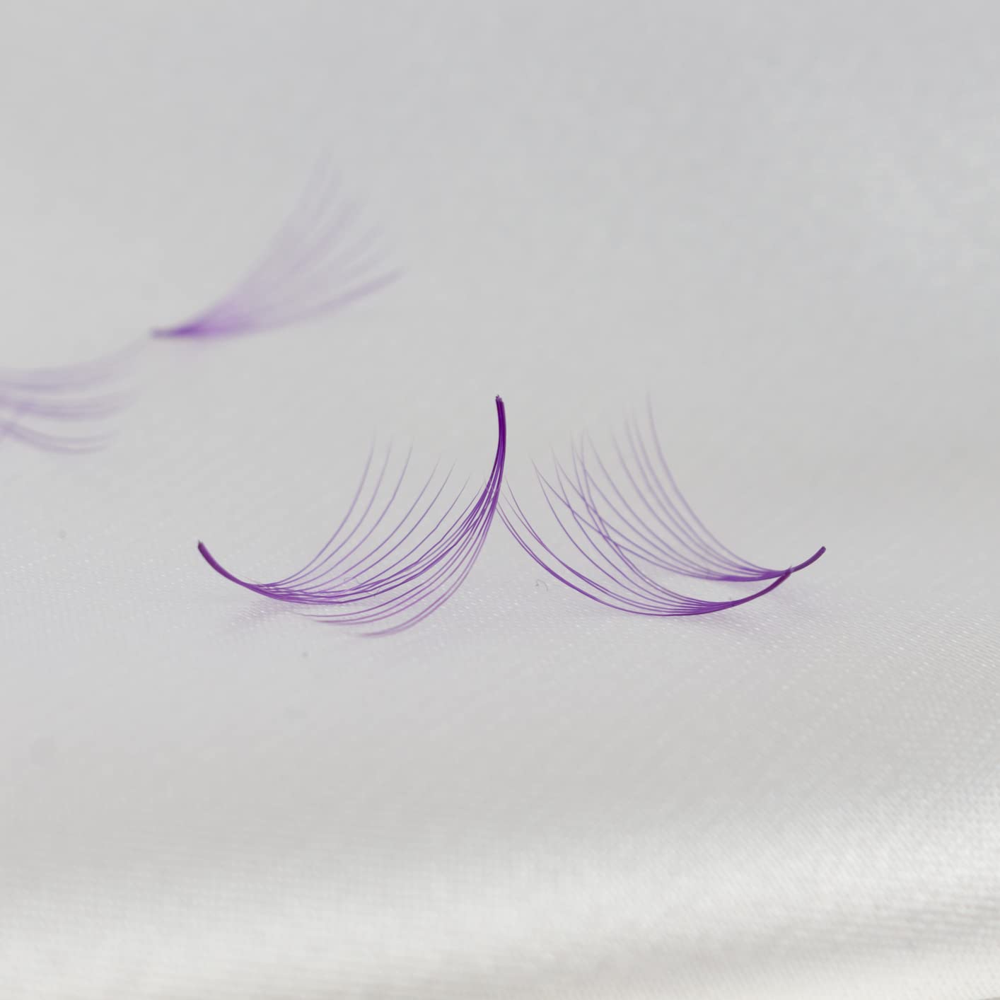 VNESUPPLY VNE500 premade fans packaging shot emphasizes salon-ready efficiency.