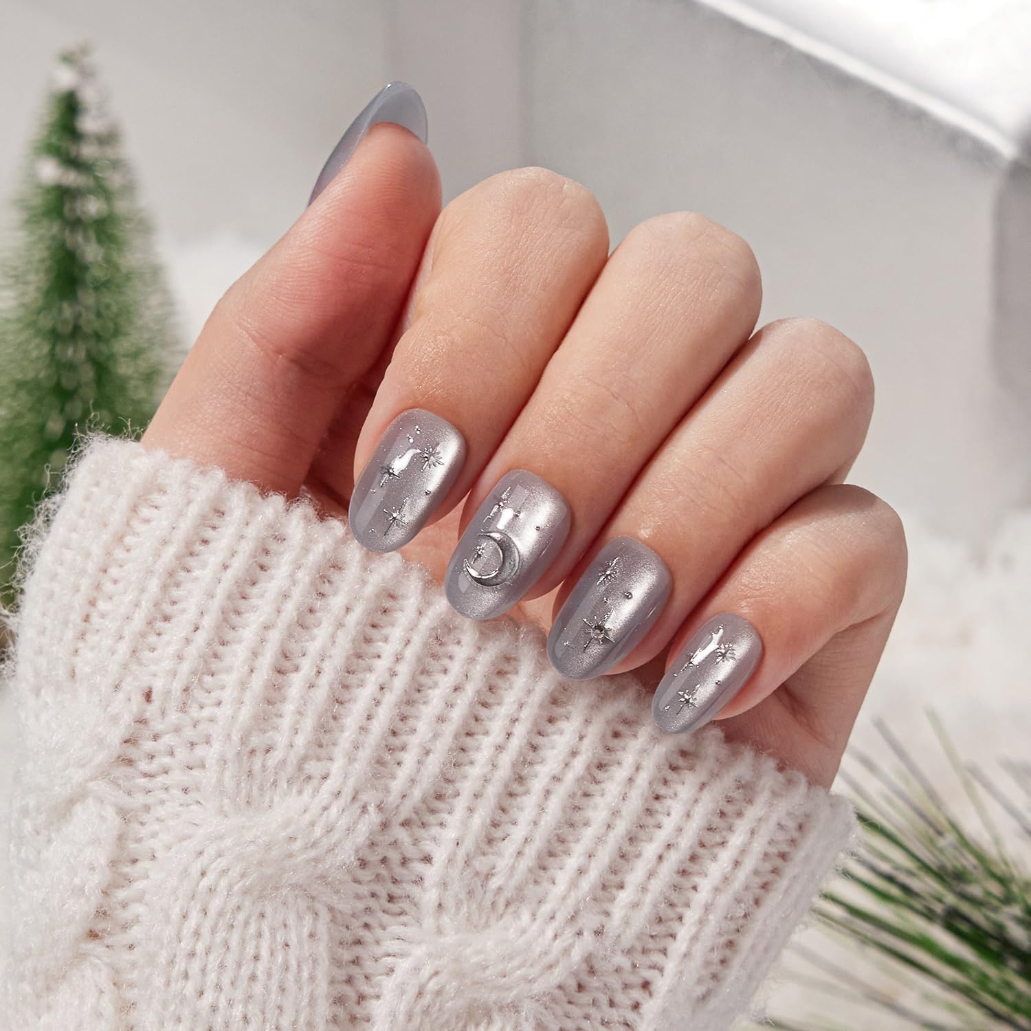 VSALON quick-application nails for fast at-home styling