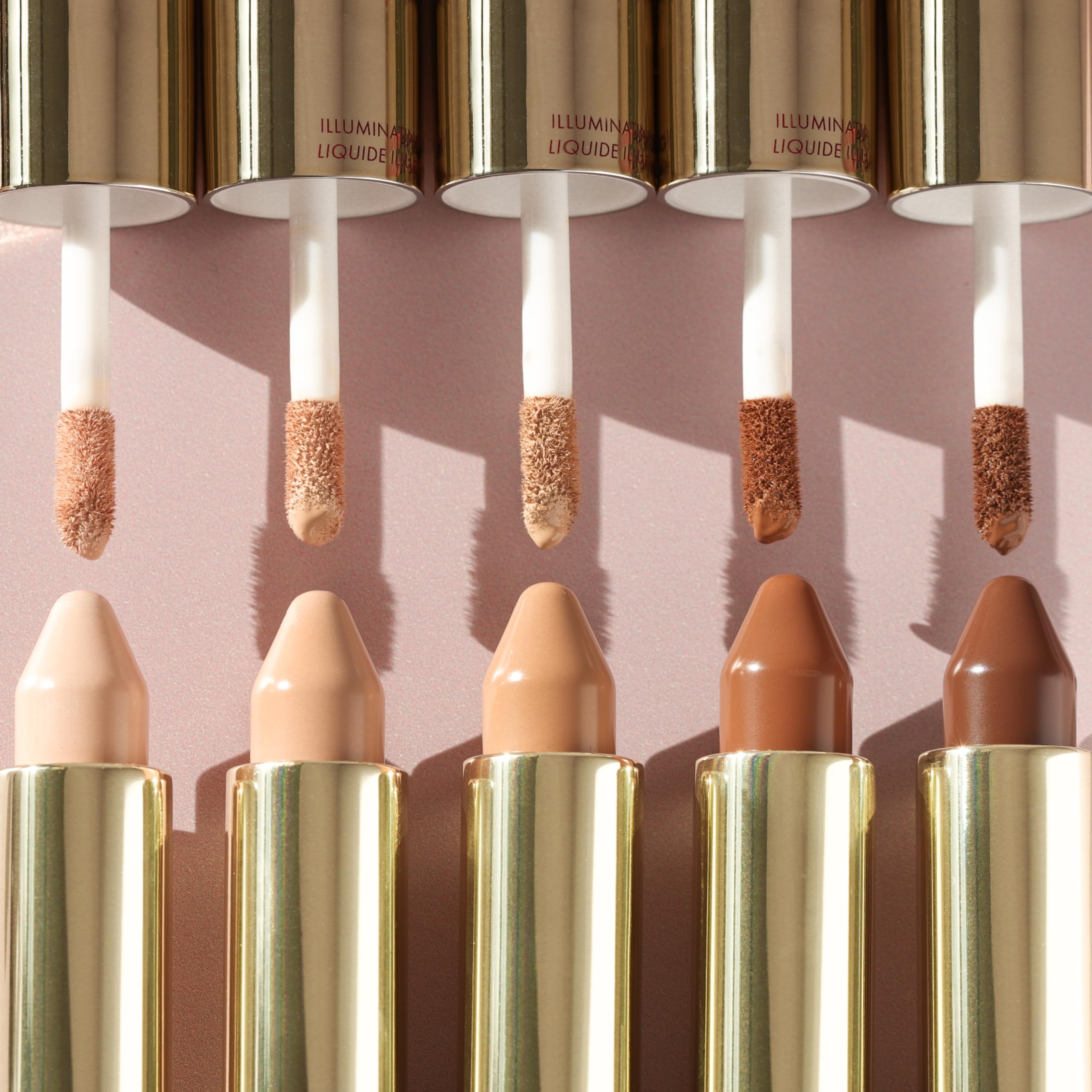 Wander Beauty Dualist concealer covers acne marks with a matte finish.
