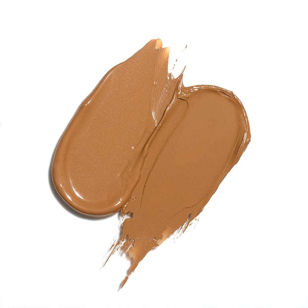 Wander Beauty Dualist illuminating liquid deep application brightens under eyes.