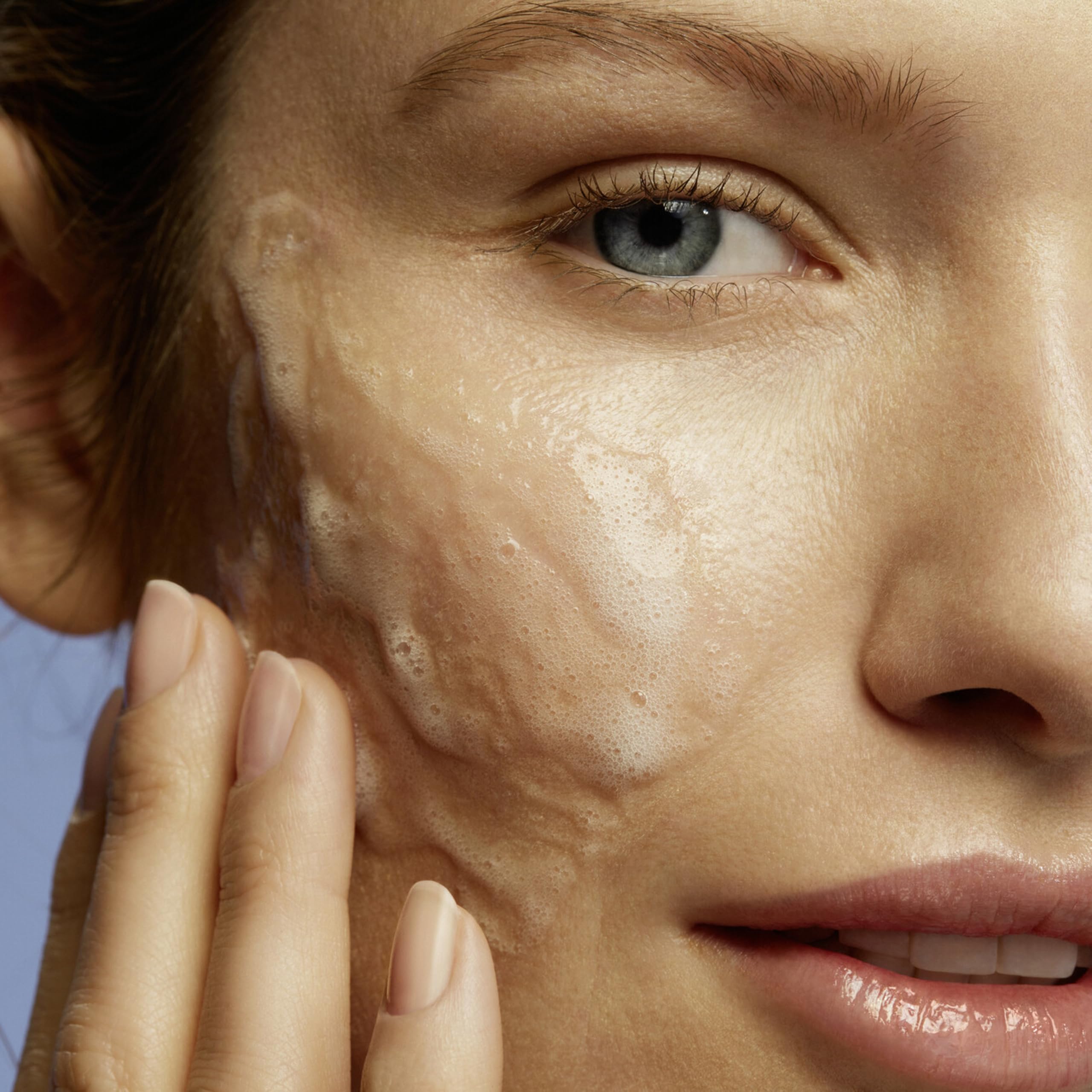 Citrus scent of Weleda Deep Cleansing Gel during washing.