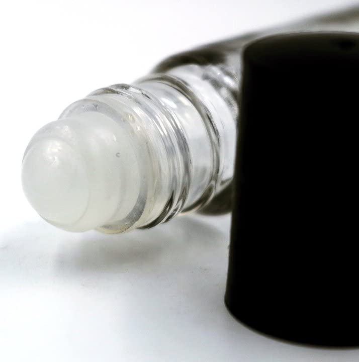 Paraben-free label on Well's Oil guci-2 bottle communicates clean formula