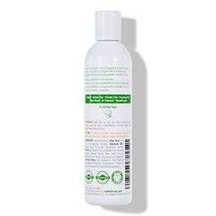 Wild Naturals Manuka Honey Body Wash foam demonstrates gentle cleansing for dry skin.