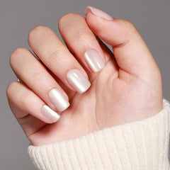 Winibeauty Moonlit Pearl nails on hand showcasing natural square feel